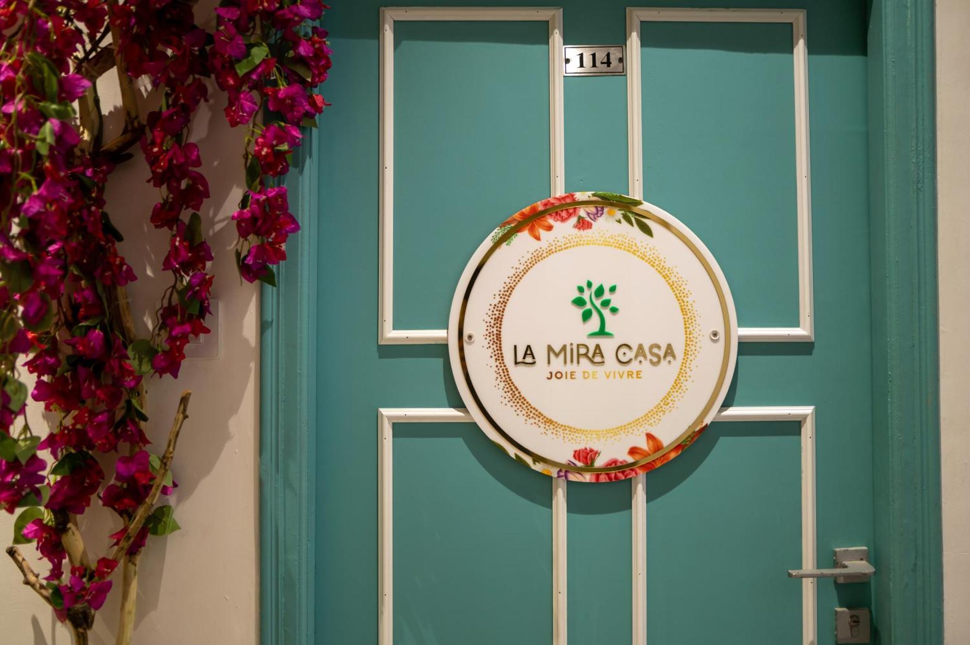 La Mira Casa Karjatヴィラ エクステリア 写真