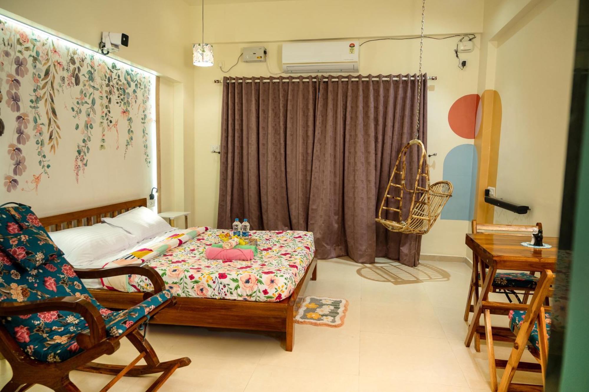 La Mira Casa Karjatヴィラ エクステリア 写真